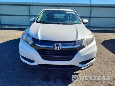 Piąte zdjęcie samochodu w środku: 2017 HONDA HR-V LX VIN:3CZRU6H39HM703158 - miniatura