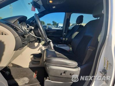 Zdjęcie 7 z 13 samochodu: 2017 DODGE GRAND CARAVAN SXT VIN:2C4RDGCG1HR561984 - miniatura