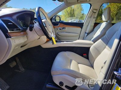 Zdjęcie 7 z 13 samochodu: 2021 VOLVO XC90 T6 MOMENTUM VIN:YV4A221K4M1734941 - miniatura