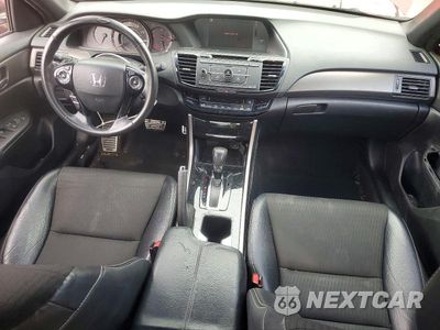 Zdjęcie 8 z 12 samochodu: 2017 HONDA ACCORD SPORT VIN:1HGCR2F54HA065247 - miniatura