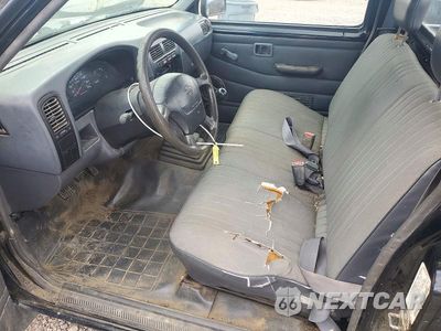 Zdjęcie 7 z 12 samochodu: 1996 NISSAN TRUCK BASE VIN:1N6SD11S3TC318715 - miniatura