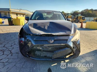 Piąte zdjęcie samochodu w środku: 2016 SCION IA BASE VIN:3MYDLBZV3GY113459 - miniatura
