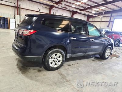 Trzecie zdjęcie samochodu z tyłu: 2015 CHEVROLET TRAVERSE LS VIN:1GNKRFED4FJ178338 - miniatura