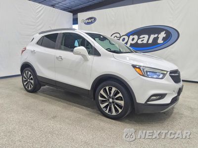 Czwarte zdjęcie samochodu z boku: 2020 BUICK ENCORE ESSENCE VIN:KL4CJCSB8LB061822 - miniatura