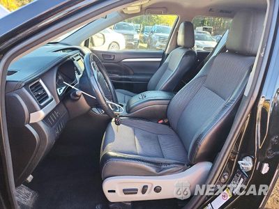 Zdjęcie 7 z 12 samochodu: 2014 TOYOTA HIGHLANDER LE PLUS VIN:5TDBKRFH3ES039707 - miniatura