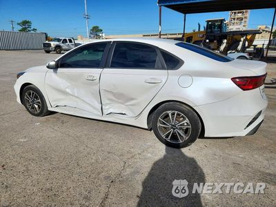 Drugie zdjęcie samochodu z przodu: 2023 KIA FORTE LXS VIN:3KPF24AD2PE638636 - miniatura