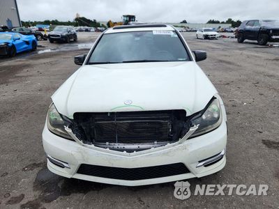 Piąte zdjęcie samochodu w środku: 2012 MERCEDES-BENZ C 250 VIN:WDDGF4HB3CA653680 - miniatura
