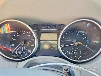 Zdjęcie 9 z 13 samochodu: 2008 MERCEDES-BENZ ML 350 VIN:4JGBB86E48A304602 - miniatura