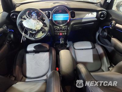 Zdjęcie 8 z 13 samochodu: 2022 MINI COOPER S VIN:WMW53DK05N2R09197 - miniatura