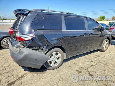 Trzecie zdjęcie samochodu z tyłu: 2015 TOYOTA SIENNA LE VIN:5TDKK3DC7FS528102 - miniatura