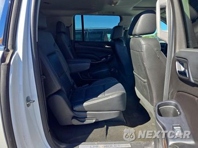 Zdjęcie 11 z 14 samochodu: 2018 CHEVROLET SUBURBAN K1500 LT VIN:1GNSKHKC1JR370015 - miniatura