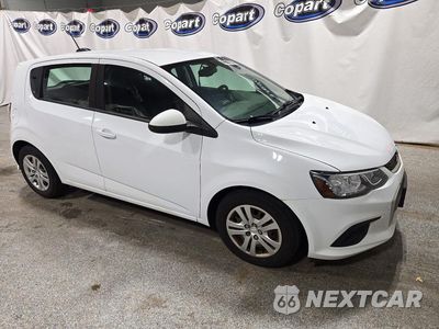 Czwarte zdjęcie samochodu z boku: 2020 CHEVROLET SONIC VIN:1G1JG6SB0L4139620 - miniatura