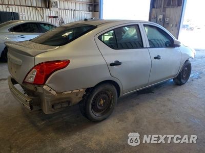 Trzecie zdjęcie samochodu z tyłu: 2018 NISSAN VERSA S PLUS VIN:3N1CN7AP3JL886518 - miniatura