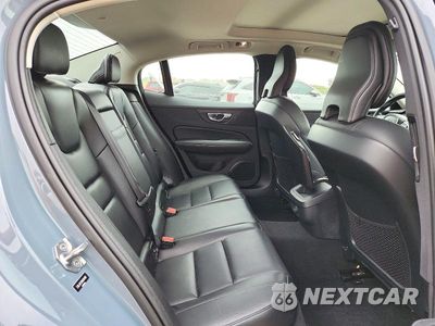 Zdjęcie 10 z 13 samochodu: 2022 VOLVO S60 B5 MOMENTUM VIN:7JRL12FZ2NG154169 - miniatura