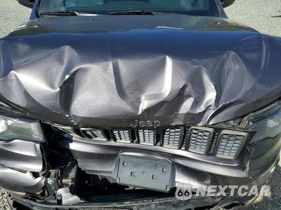 Zdjęcie 11 z 12 samochodu: 2017 JEEP GRAND CHEROKEE LIMITED VIN:1C4RJFBG3HC695263 - miniatura
