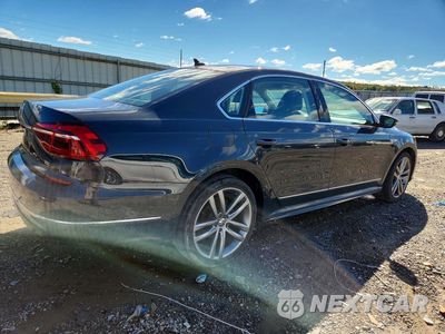 Trzecie zdjęcie samochodu z tyłu: 2017 VOLKSWAGEN PASSAT R-LINE VIN:1VWDT7A3XHC017082 - miniatura