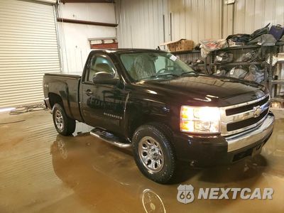 Czwarte zdjęcie samochodu z boku: 2007 CHEVROLET SILVERADO K1500 VIN:1GCEK14097Z552912 - miniatura