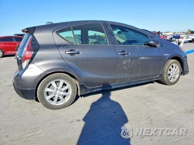 Trzecie zdjęcie samochodu z tyłu: 2017 TOYOTA PRIUS C TWO VIN:JTDKDTB3XH1594561 - miniatura
