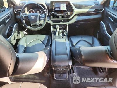 Zdjęcie 8 z 13 samochodu: 2021 TOYOTA HIGHLANDER XLE VIN:5TDHZRBH9MS064413 - miniatura