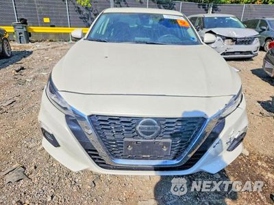 Piąte zdjęcie samochodu w środku: 2019 NISSAN ALTIMA SV VIN:1N4BL4DV3KC134523 - miniatura