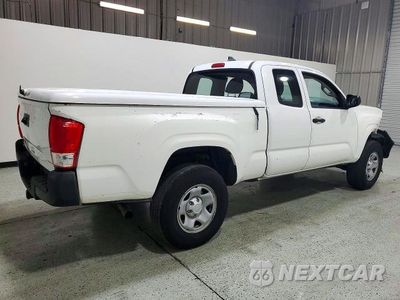 Trzecie zdjęcie samochodu z tyłu: 2017 TOYOTA TACOMA SR VIN:5TFRX5GN6HX077038 - miniatura