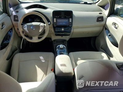 Zdjęcie 8 z 12 samochodu: 2012 NISSAN LEAF SV VIN:JN1AZ0CP3CT024740 - miniatura