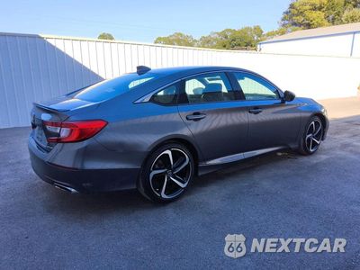 Trzecie zdjęcie samochodu z tyłu: 2018 HONDA ACCORD SPORT VIN:1HGCV1F36JA259482 - miniatura
