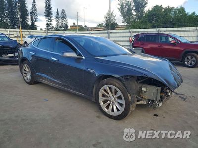 Czwarte zdjęcie samochodu z boku: 2016 TESLA MODEL S VIN:5YJSA1E28GF133820 - miniatura