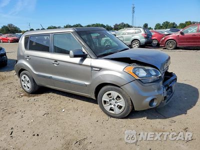 Czwarte zdjęcie samochodu z boku: 2013 KIA SOUL BASE VIN:KNDJT2A5XD7559540 - miniatura