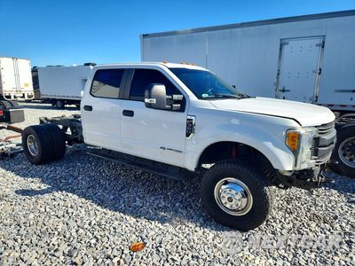 Czwarte zdjęcie samochodu z boku: 2017 FORD F350 SUPER DUTY VIN:1FT8W3DT6HEB56324 - miniatura