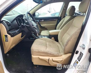 Zdjęcie 7 z 12 samochodu: 2011 KIA SORENTO LX VIN:5XYKTCA12BG133462 - miniatura
