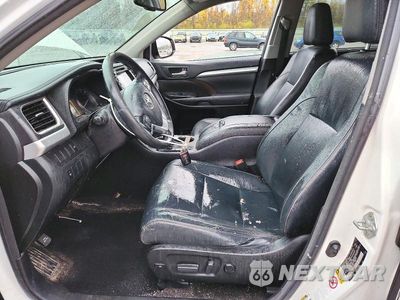 Zdjęcie 7 z 13 samochodu: 2016 TOYOTA HIGHLANDER XLE VIN:5TDJKRFH4GS233550 - miniatura