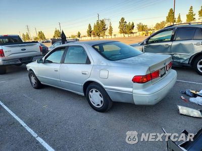 Drugie zdjęcie samochodu z przodu: 2000 TOYOTA CAMRY CE VIN:4T1BG22K4YU708377 - miniatura