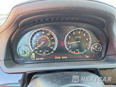 Zdjęcie 9 z 12 samochodu: 2011 BMW 750 XI VIN:WBAKC6C53BC395462 - miniatura