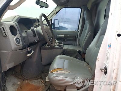 Zdjęcie 7 z 13 samochodu: 2013 FORD ECONOLINE E350 SUPER DUTY CUTAWAY VAN VIN:1FDWE3FL8DDB09587 - miniatura