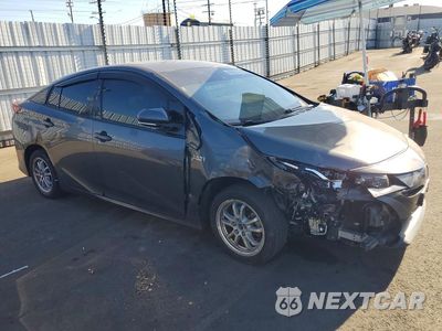 Czwarte zdjęcie samochodu z boku: 2017 TOYOTA PRIUS PRIME PREMIUM VIN:JTDKARFP7H3032145 - miniatura