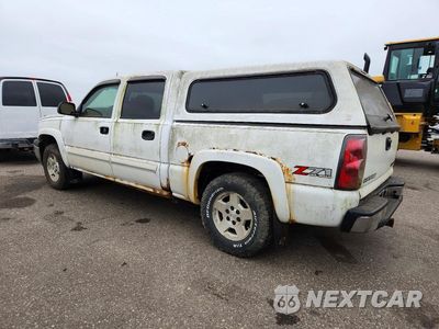 Drugie zdjęcie samochodu z przodu: 2005 CHEVROLET SILVERADO K1500 VIN:2GCEK13T351258472 - miniatura