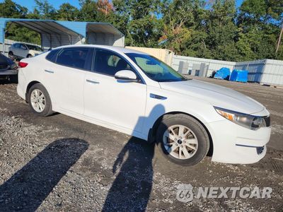 Czwarte zdjęcie samochodu z boku: 2017 KIA OPTIMA LX VIN:5XXGT4L33HG157180 - miniatura