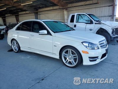 Czwarte zdjęcie samochodu z boku: 2012 MERCEDES-BENZ C 250 VIN:WDDGF4HB9CR192275 - miniatura