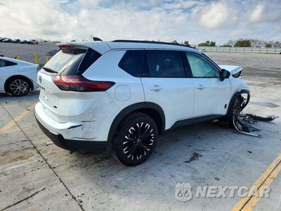 Trzecie zdjęcie samochodu z tyłu: 2026 NISSAN ROGUE DARK ARMOR VIN:5N1BT3BB5TC857932 - miniatura
