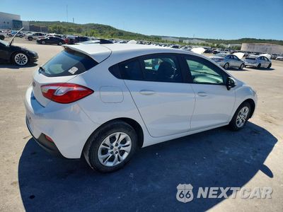 Trzecie zdjęcie samochodu z tyłu: 2019 CHEVROLET CRUZE LS VIN:3G1BC6SM3KS527795 - miniatura