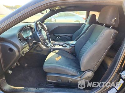 Zdjęcie 7 z 13 samochodu: 2016 DODGE CHALLENGER SXT VIN:2C3CDZAG4GH329781 - miniatura