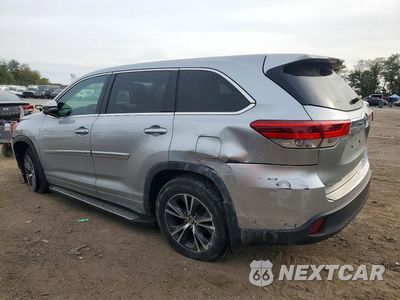 Drugie zdjęcie samochodu z przodu: 2017 TOYOTA HIGHLANDER LE VIN:5TDBZRFH1HS401131 - miniatura