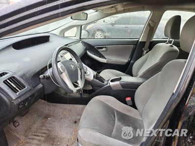 Zdjęcie 7 z 13 samochodu: 2012 TOYOTA PRIUS THREE VIN:JTDKN3DU1C5405879 - miniatura