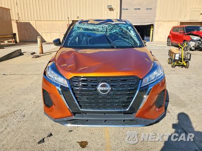 Piąte zdjęcie samochodu w środku: 2023 NISSAN KICKS SV VIN:3N1CP5CV8PL562662 - miniatura