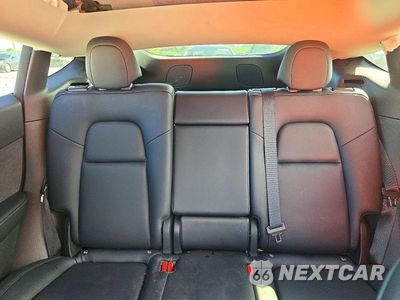 Zdjęcie 10 z 13 samochodu: 2022 TESLA MODEL Y VIN:7SAYGDEF9NF373813 - miniatura