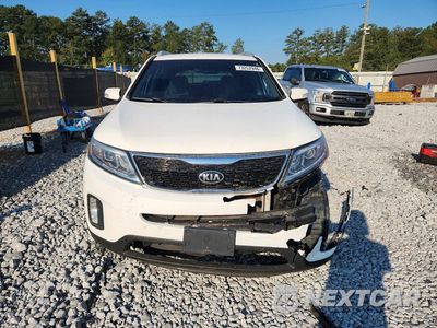 Piąte zdjęcie samochodu w środku: 2014 KIA SORENTO LX VIN:5XYKT3A62EG471122 - miniatura