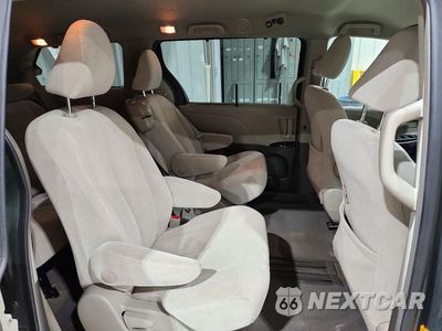 Zdjęcie 11 z 13 samochodu: 2012 TOYOTA SIENNA LE VIN:5TDKK3DC1CS263656 - miniatura