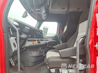 Zdjęcie 7 z 13 samochodu: 2020 FREIGHTLINER CASCADIA 126 SEMI TRUCK VIN:3AKJHHDR7LSKZ6915 - miniatura