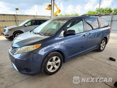 2014 TOYOTA SIENNA LE 5TDKK3DCXES415114 - główne zdjęcie licytacji z USA - miniatura